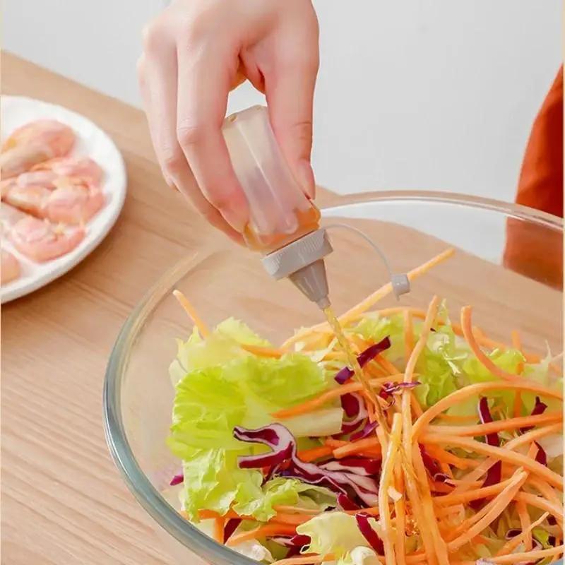 小型携帯用ソーススクイーズボトル、厚手のプラスチック製スクイ - Condiment Squeeze Bottle のレビューと価格